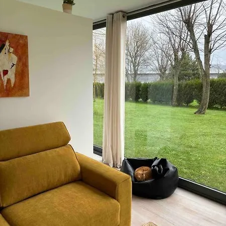 Casita Invitados Con Jardin Y Piscina Compartidos Noia