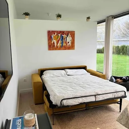 Casita Invitados Con Jardin Y Piscina Compartidos 아파트